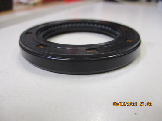 Isuzu TFS16 4ZD1 Genuine Transfer Case Oil Seal New Part