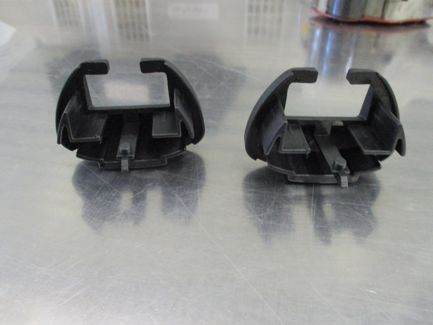 Nissan Patrol GU Y61 Genuine Roof Rack Rear End Caps New Part (Pair)