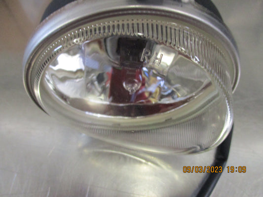 Holden VZ Monaro-Calais-Berlina-SVZ Genuine Right Hand Front Fog Light New Part
