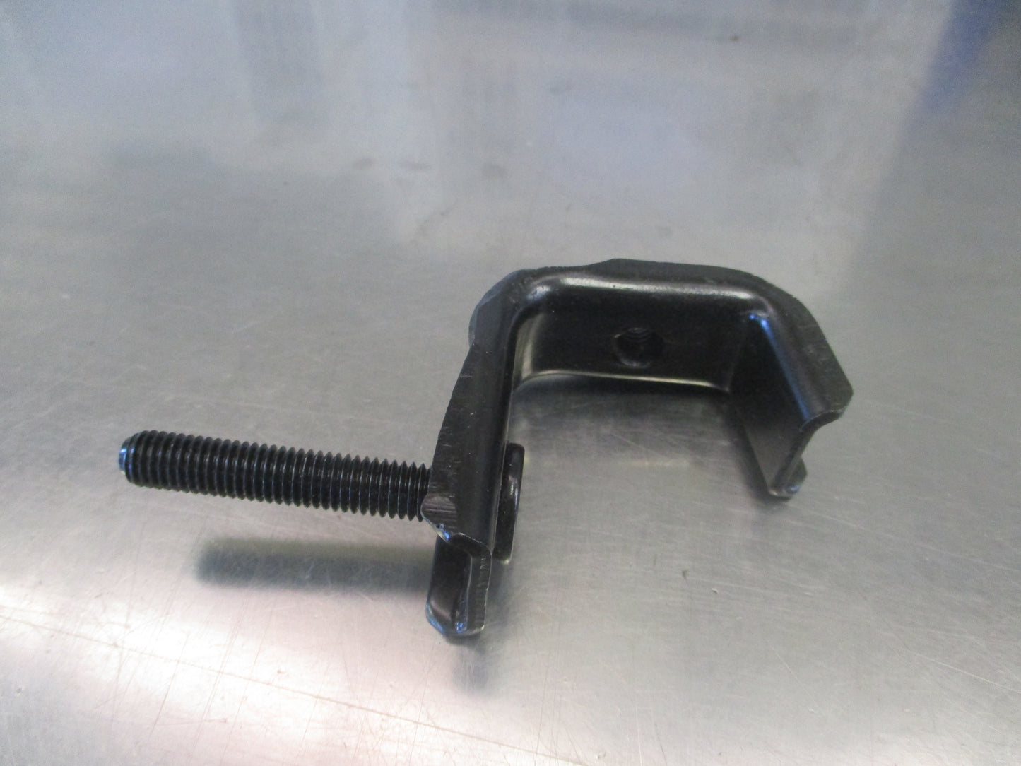 Nissan D22 Navara Genuine Front Bumper Bracket New Part