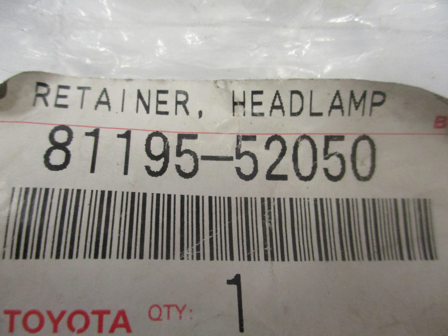 Toyota Yaris Genuine Right Hand Lower Headlight Protector Retainer New Part