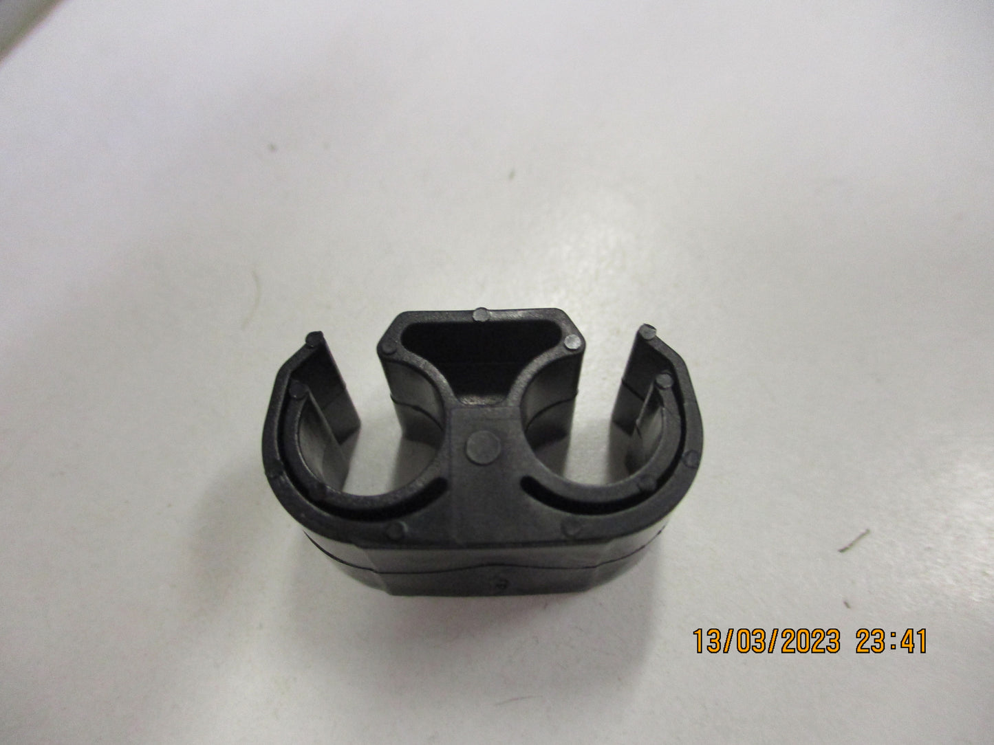 Holden RGF Colorado Genuine Auto Trans Pipe Clip New Part