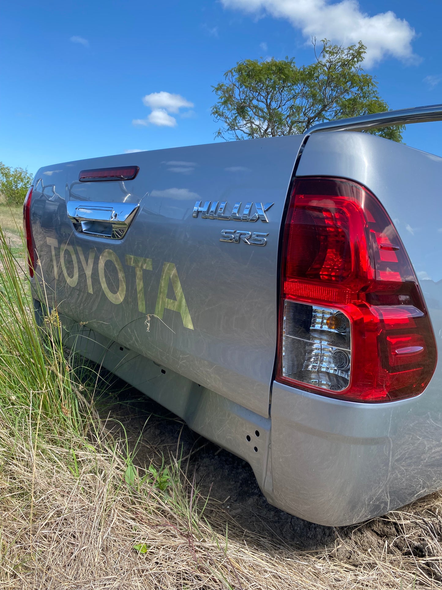 Toyota Hilux SR5 Dual Cab Tub Silver 2015 Onwards New Part