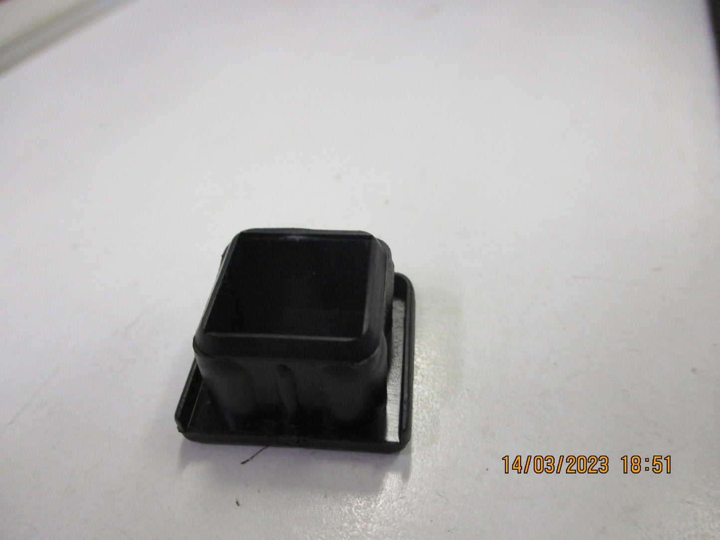 Nissan Skyline R32 GTR-GTST-GTS4 Genuine Boot Hinge End Cap New Part