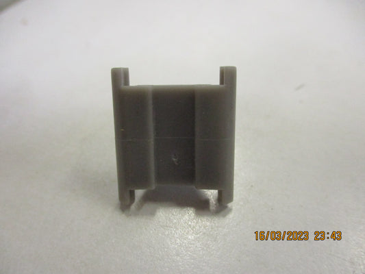 Volvo 850 Genuine Body Side Molding Retainer Clip New Part