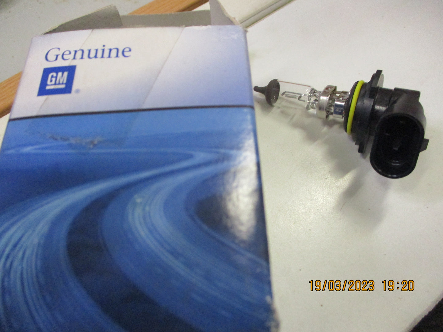 Holden Epica Genuine 12V HB4 55W Bulb Fog Light New Part