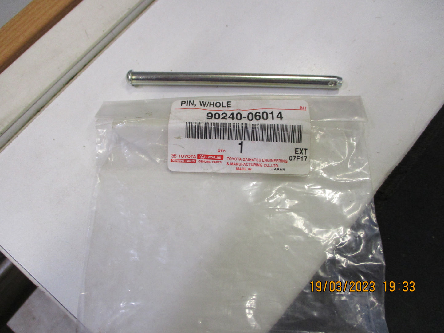 Toyota Landcruiser/Hilux/4Runner Genuine Rear Disc Brake Cylinder Pin Slide New Part