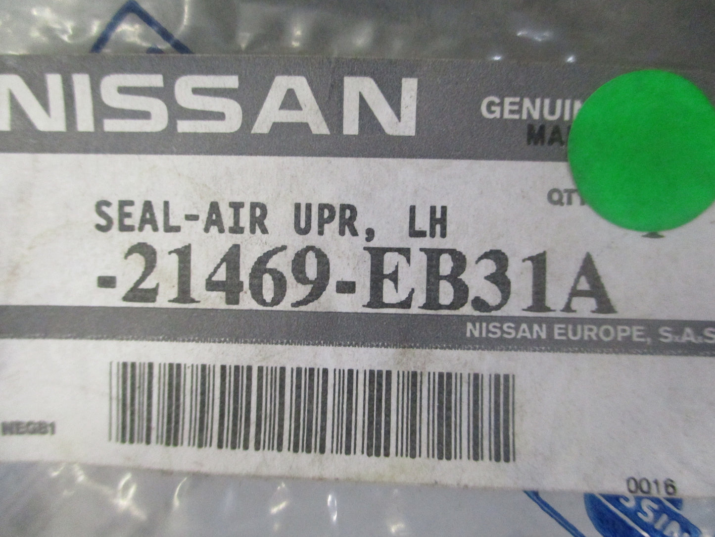 Nissan YD25 Navara/Pathfinder Genuine Left Hand Upper Intake Air Duct Seal New Part