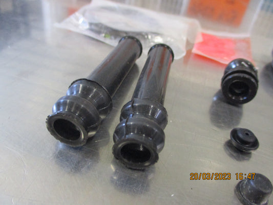 Toyota Landcruiser 80 Series Genuine Rear Brake Caliper Repair Kit New Part