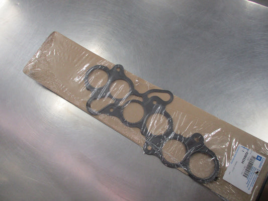 Holden WM Statesman Genuine Inlet Manifold Upper To Manifold Lower New Part