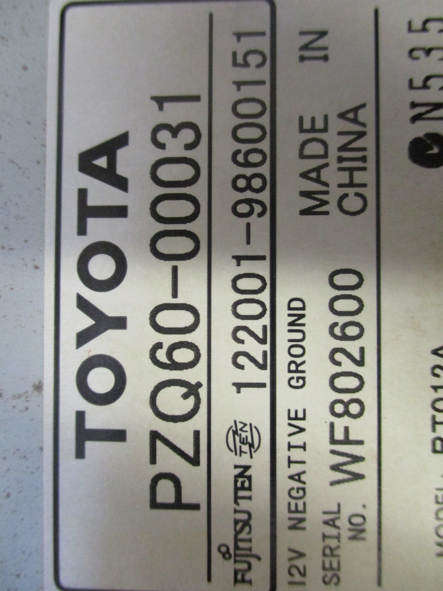Toyota Landcruiser 200 Series Genuine Stereo Unit Used Part