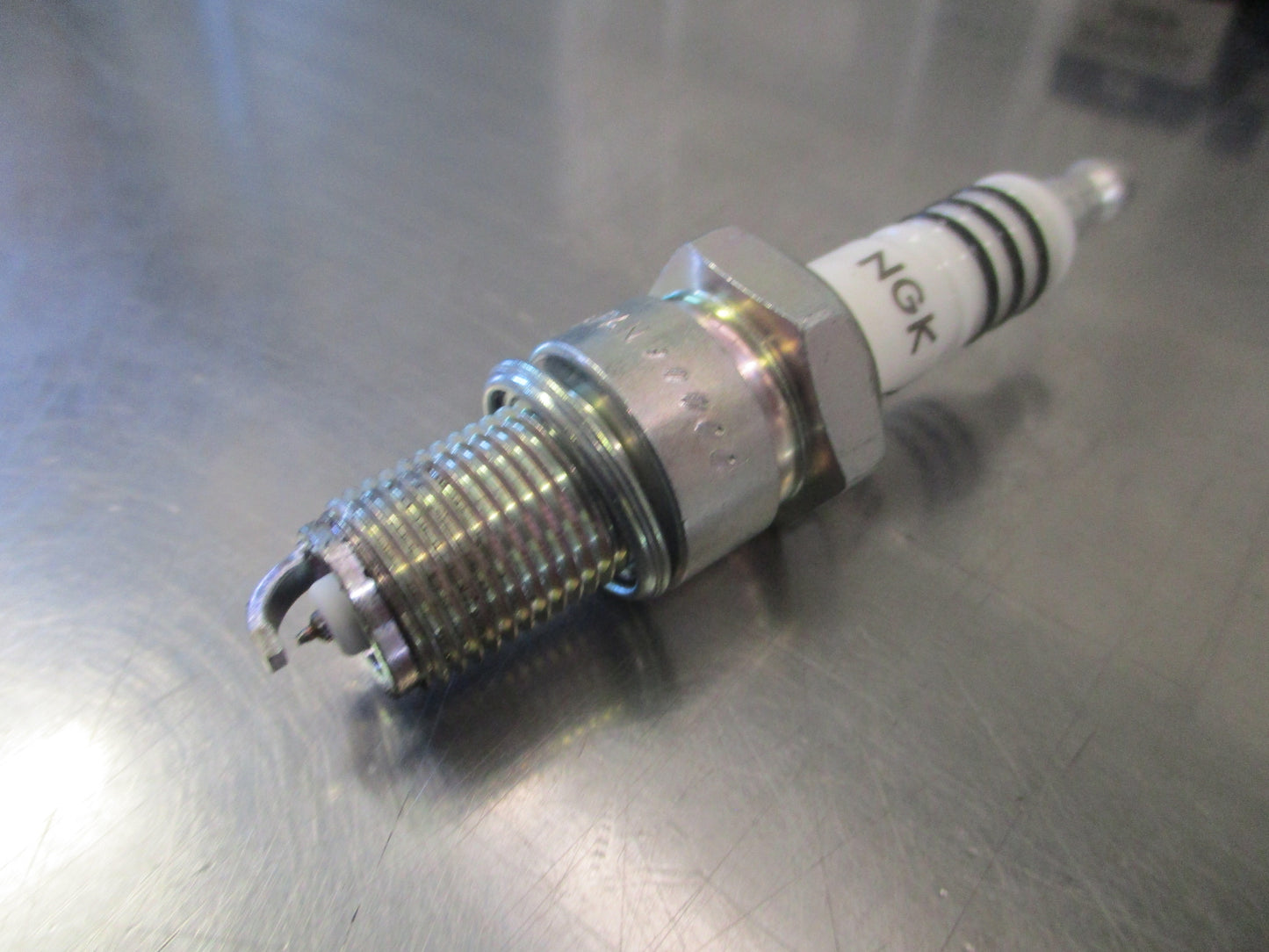 NGK Spark Plug Set Of 4 Suits Volvo 242 GLT New Part