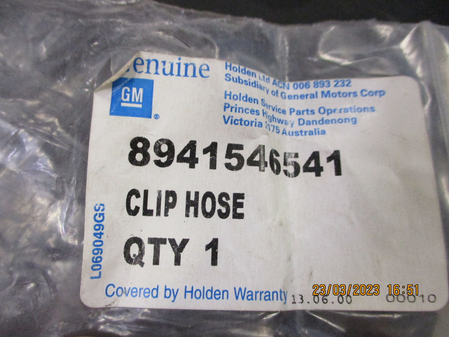 Holden Rodeo/Colorado Genuine Windshield Wiper-Washer Hose Clip New Part