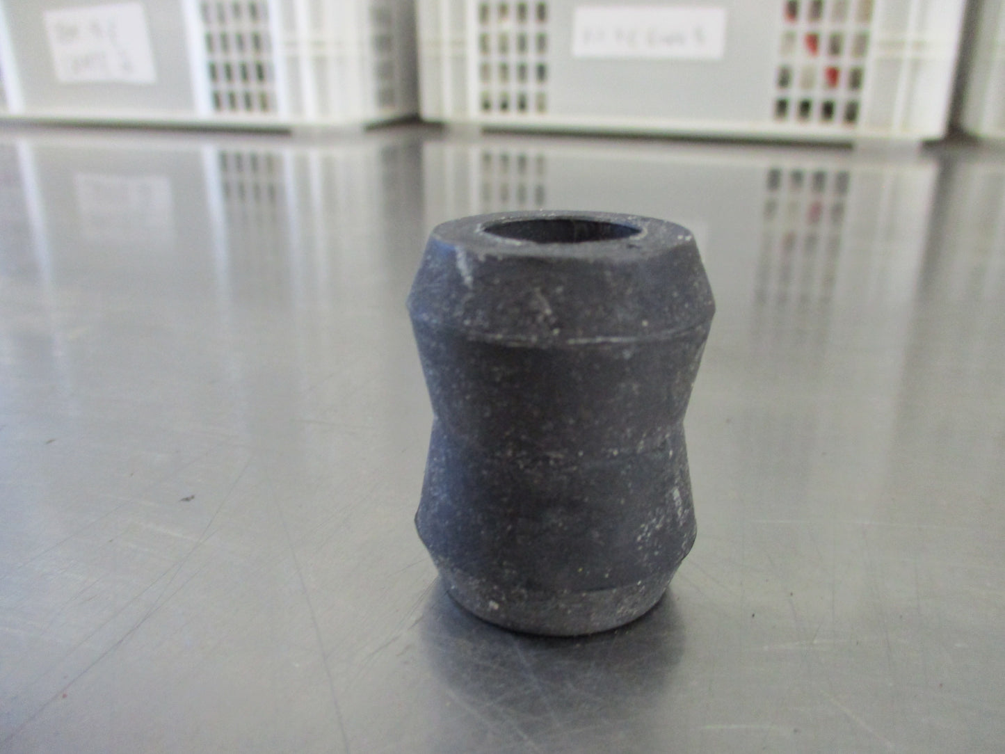 Isuzu NLR85 Truck Genuine Rear Lower Shock Absorber Bushing New Part
