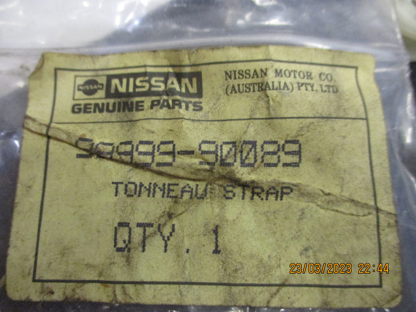 Nissan NOS Navara Genuine Tonneau Repair Kit New Part