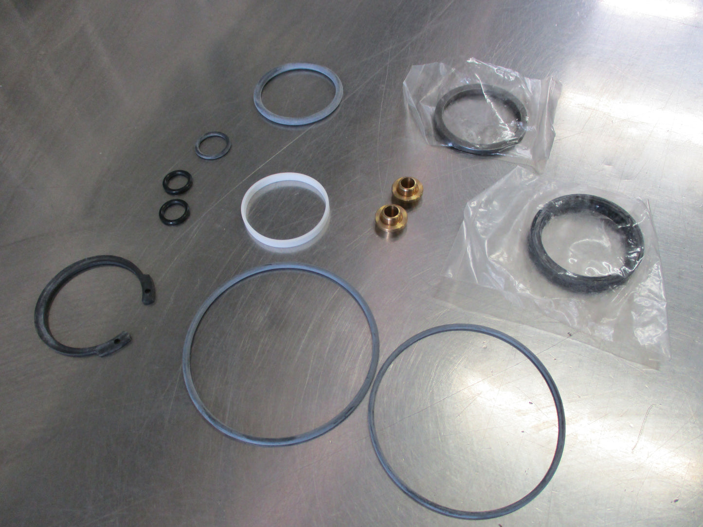 Toyota 4Runner/Hilux Genuine Power Steering Cross Shaft Overhole Gasket Kit New Part
