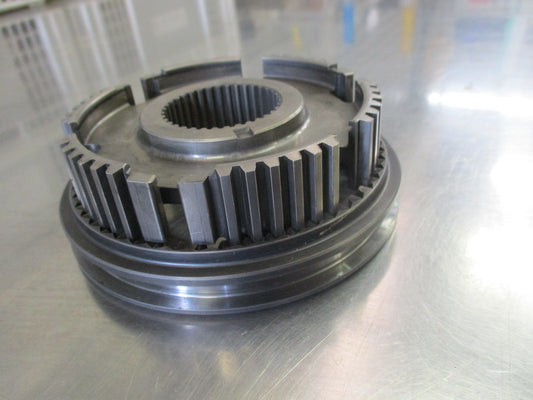 Nissan D40 Navara/350Z/370Z Genuine Reverse Hub And Sleeve Set New Part