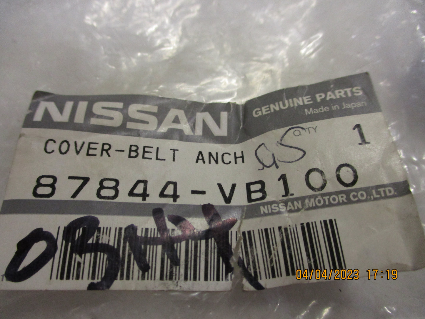 Nissan Y61 GU Patrol Genuine Front Seat Belt Anchor Trim New Part