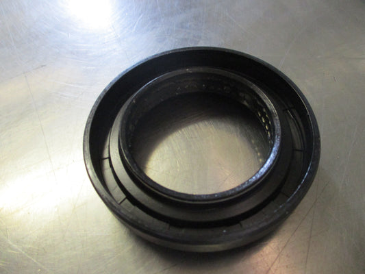 Toyota Landcruiser Genuine Output Shaft Oil Seal New Part