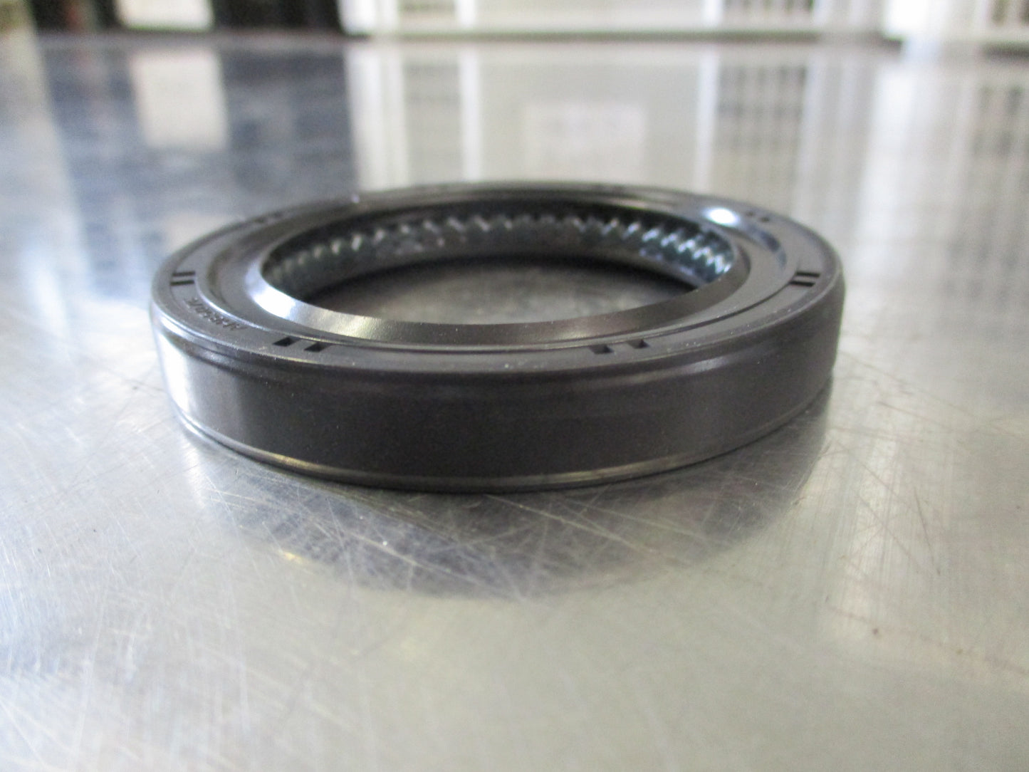 Isuzu D-Max Genuine Transfer Case Oil Seal New Part
