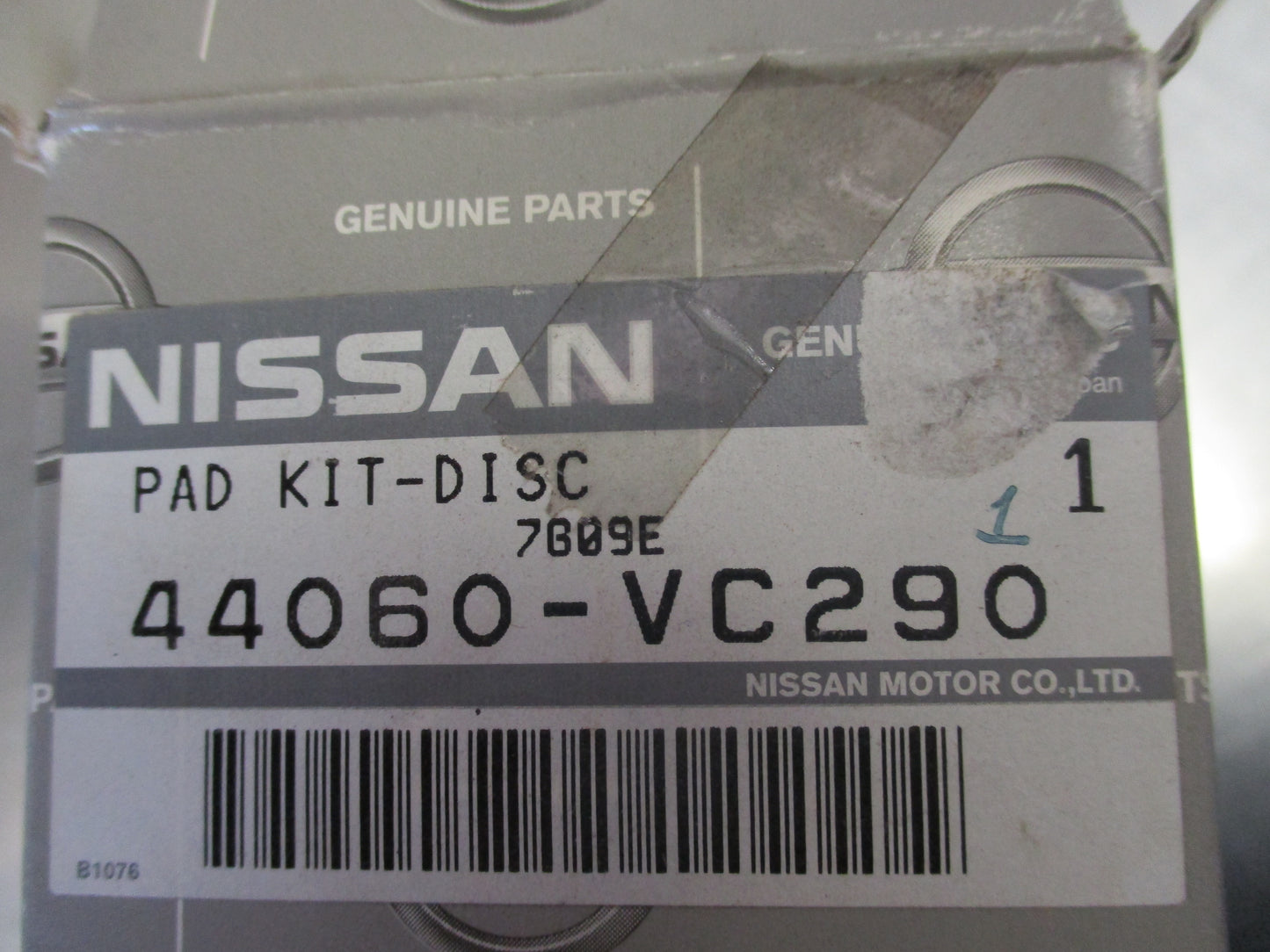 Nissan Y61 Patrol Genuine Rear Disc Brake Pad Kit New Part