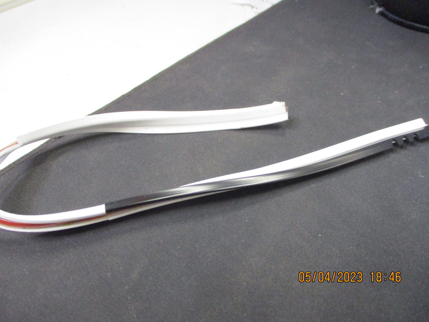 Nissan GU Patrol Genuine Right Hand Lower Door Flare Seal White (QM1) New Part