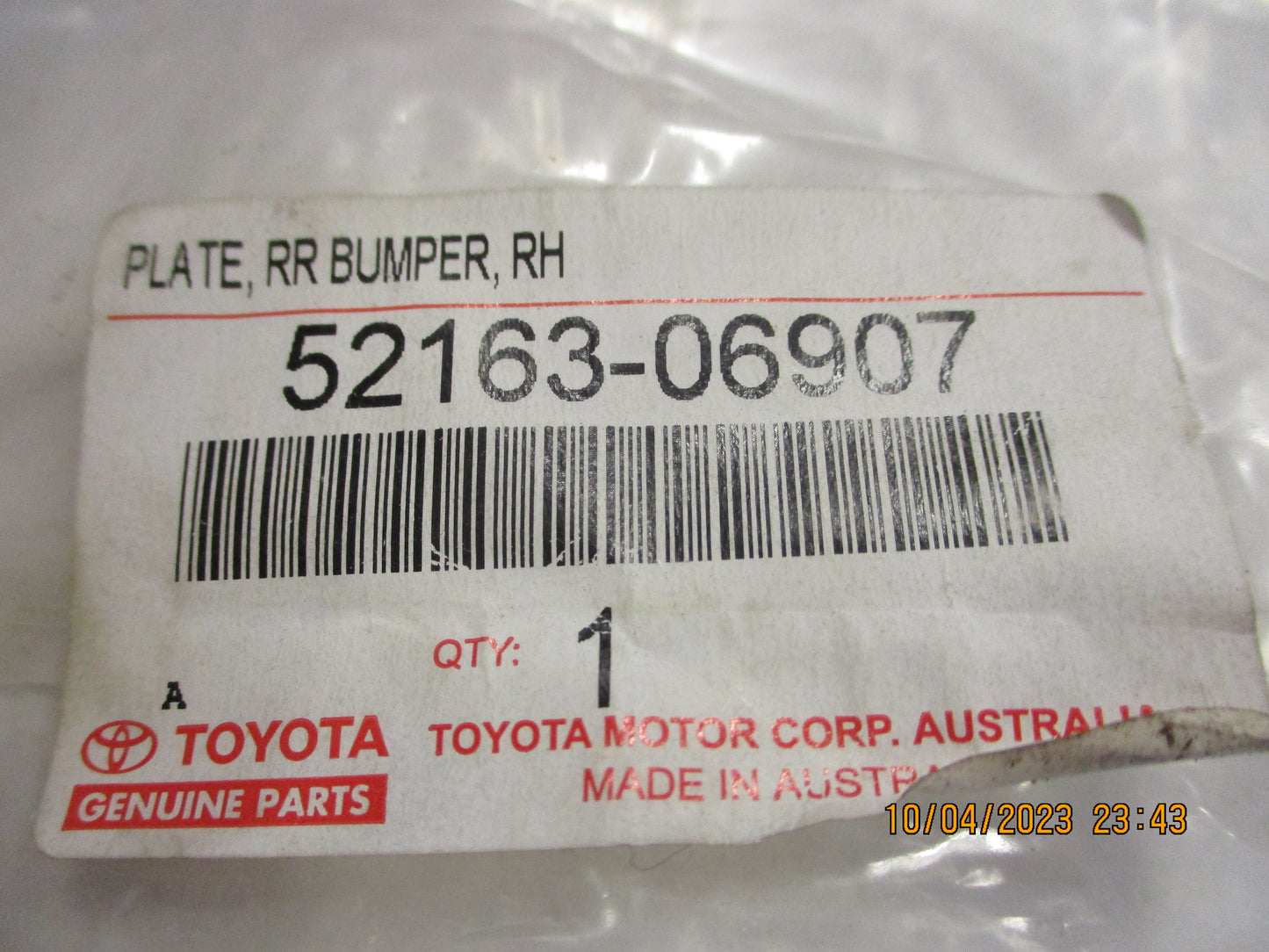 Toyota Camry Genuine Right Hand Rear Bumper Towing Hole Cover (Unpainted) New Part