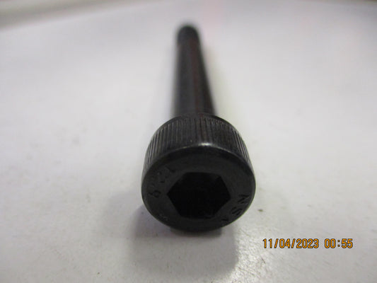 Nissan Navara D21 Genuine Free Wheel Hub Bolt New Part