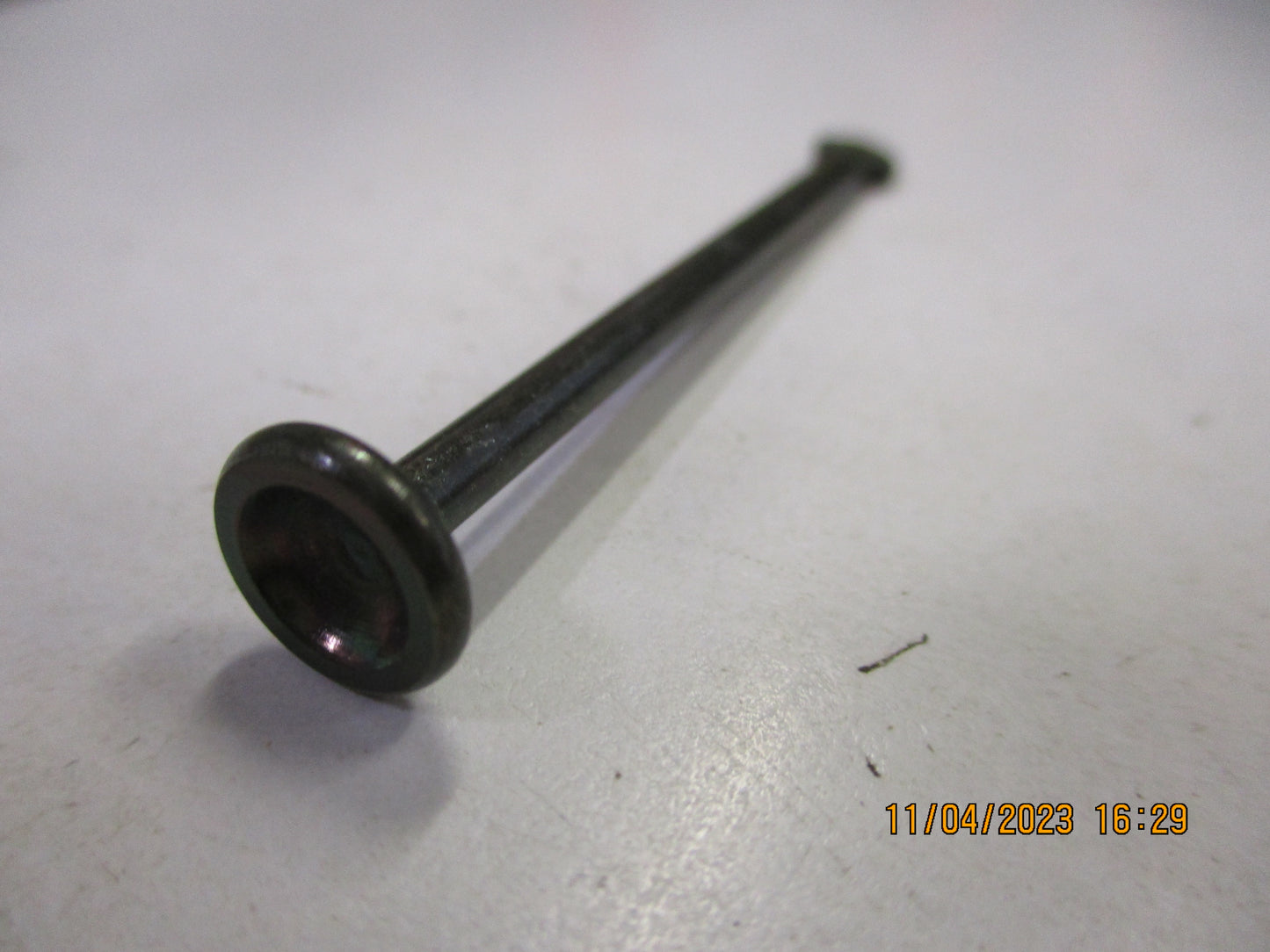 Nissan GQ/GU Patrol Genuine Rear Brake Drum Shoe Retainer Pin New Part