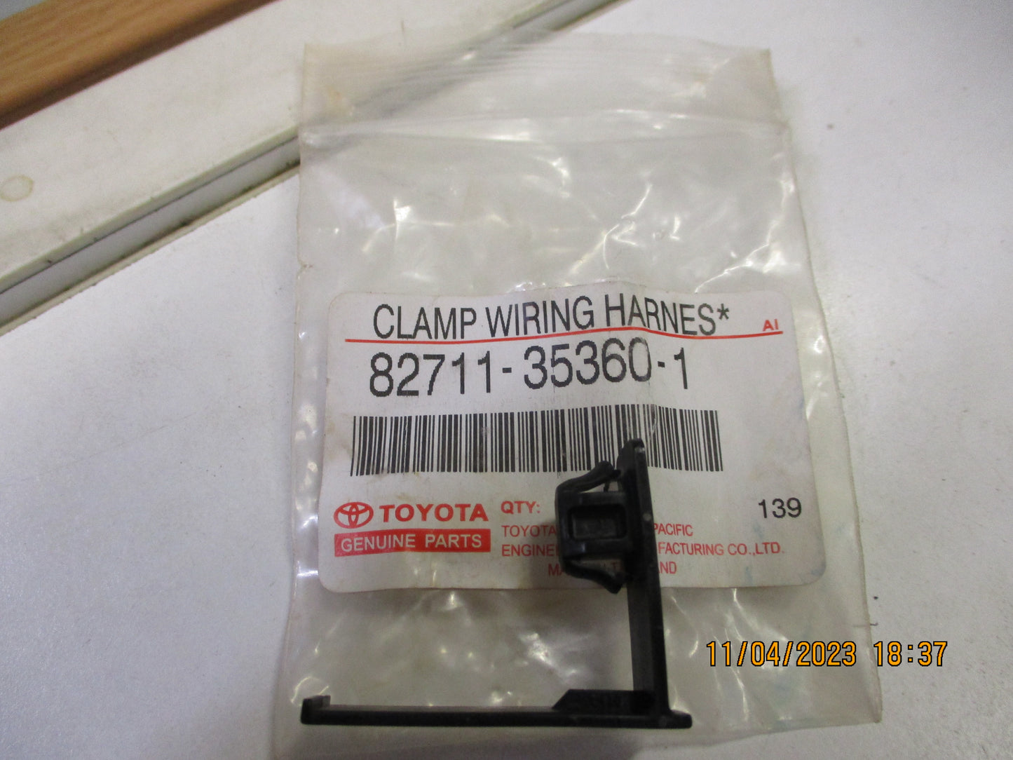 Toyota Landcruiser-Prado-4Runner-FJ Cruiser Genuine Wiring Harness Clamp New Part