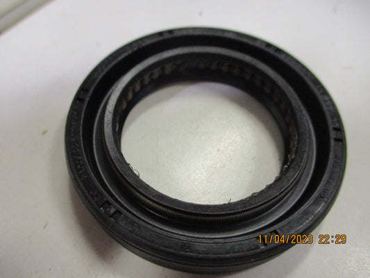 Mahindra Pickup Genuine Transfer Case Rear Out Put Seal New Part