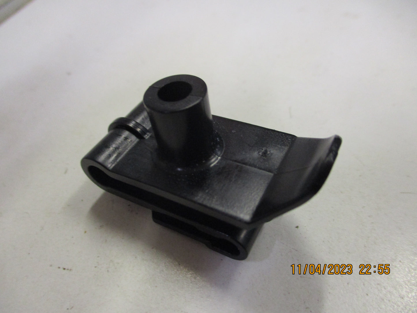 Toyota Corolla-Hilux-Landcruiser Genuine Front Bar Liner Retainer Clip Set New Part