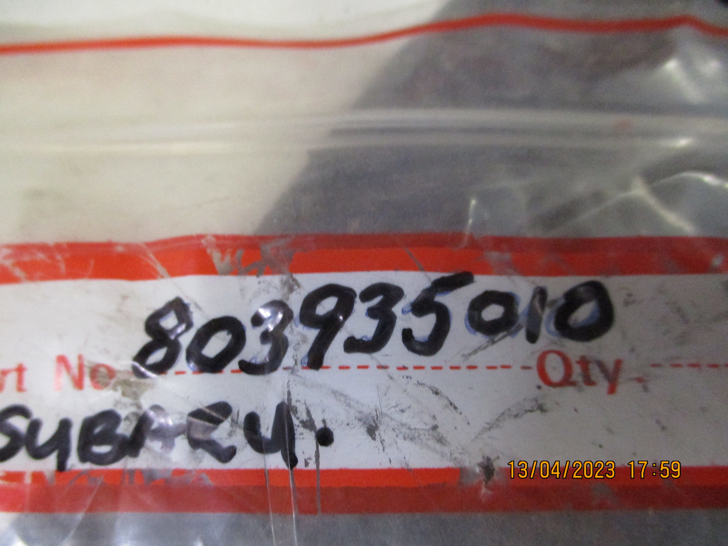 Subaru Brumby Genuine Engine Oil Duct Rubber Seal New Part