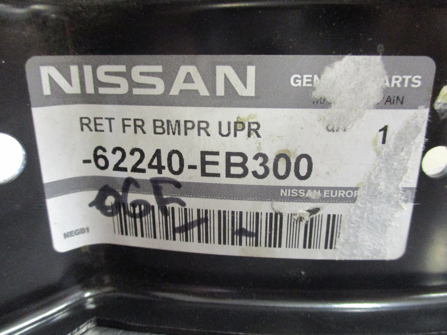 Nissan D40M Navara Genuine Front Upper Bumper Retainer New Part