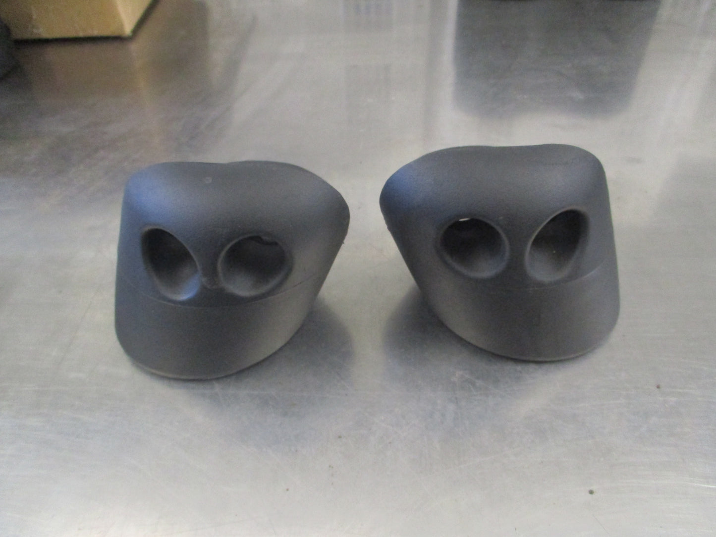 Volkswagen Amarok Genuine Sports Bar Feet Set New Part