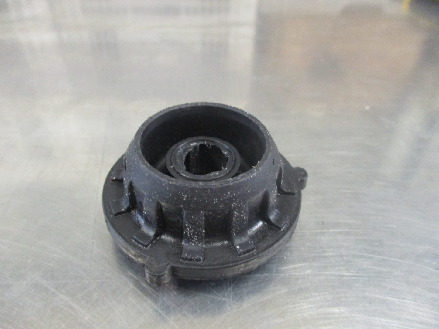 Hyundai Tucson/Santa Fe Genuine Lower Radiator Mounting Insulator New Part