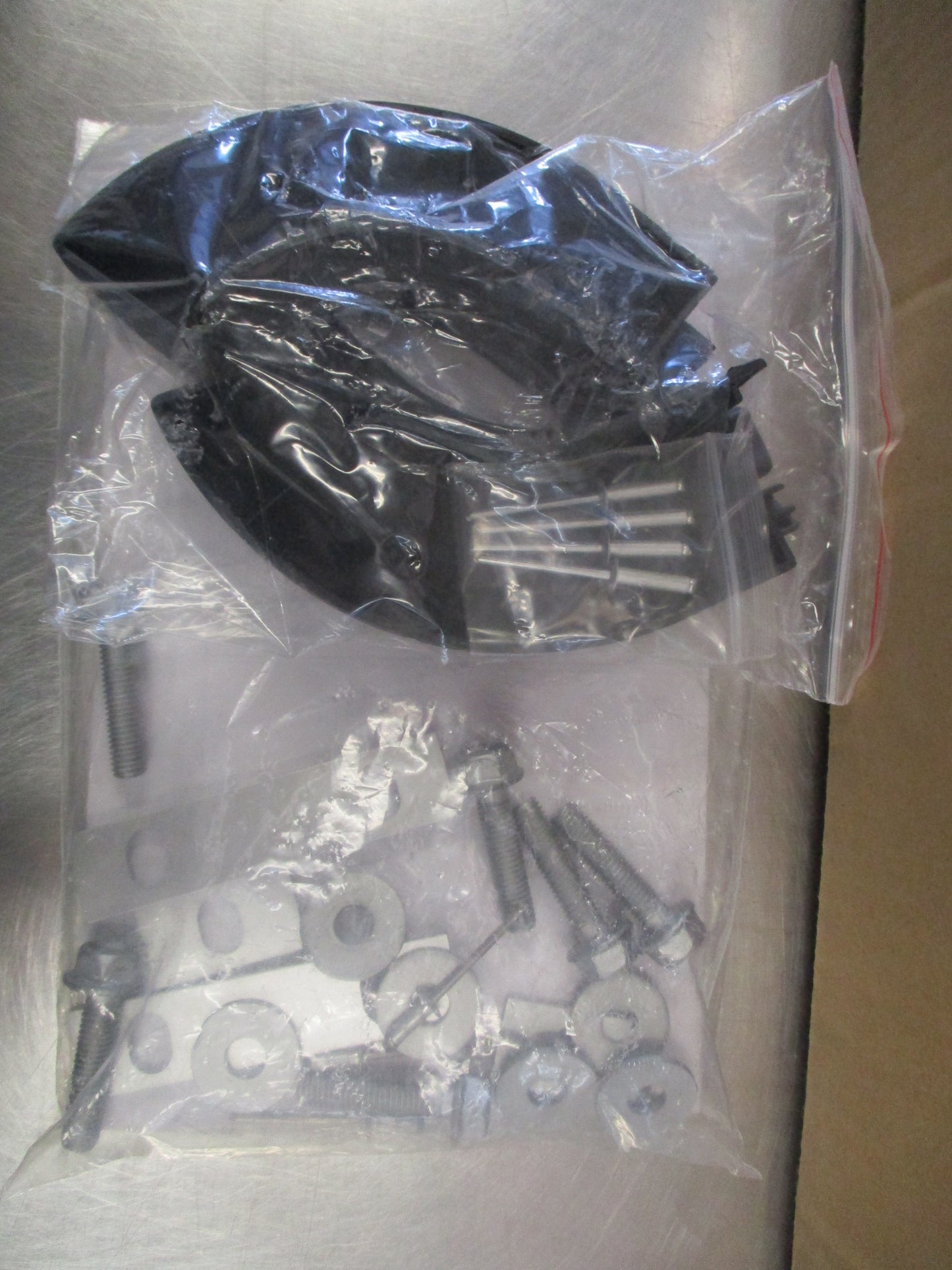 Holden RG Colorado Genuine Space Cab Tonneau Space Cab No Sports Bar Kit New Part