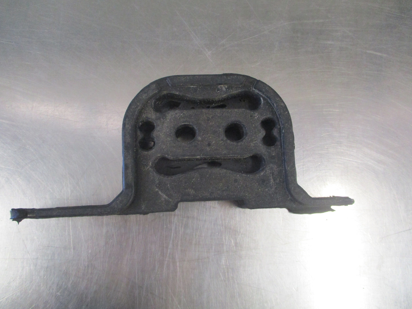 Holden HSV/VE Commodore/WM Statesman/Caprice Genuine Exhaust Holder