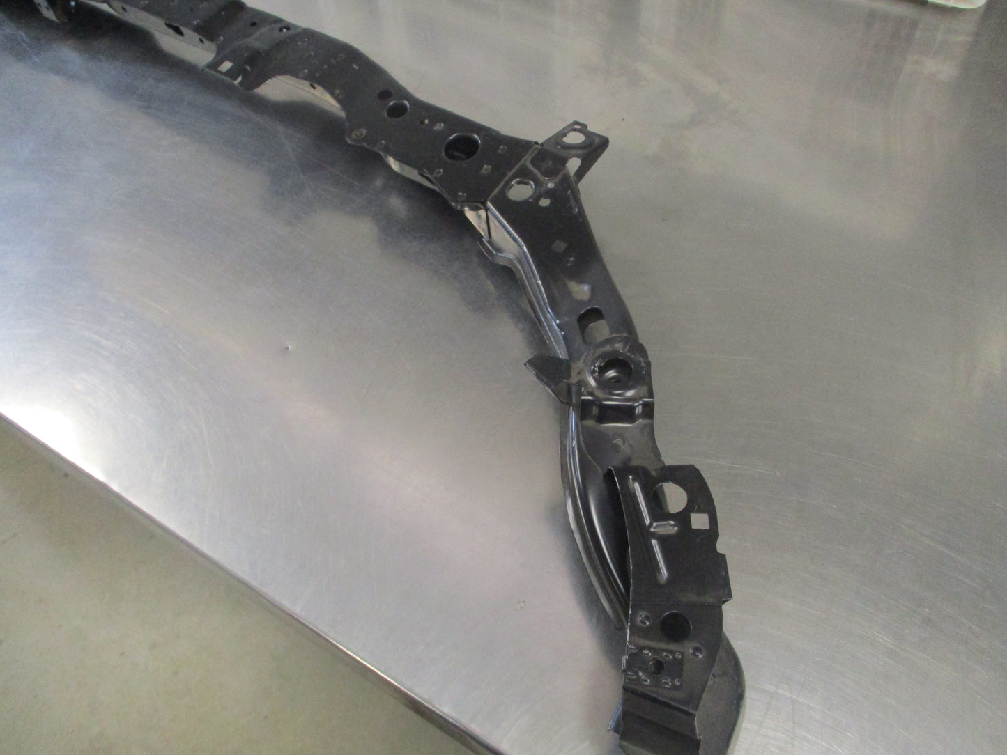 Holden Trax Genuine Front End Upper Tie Bar New Part