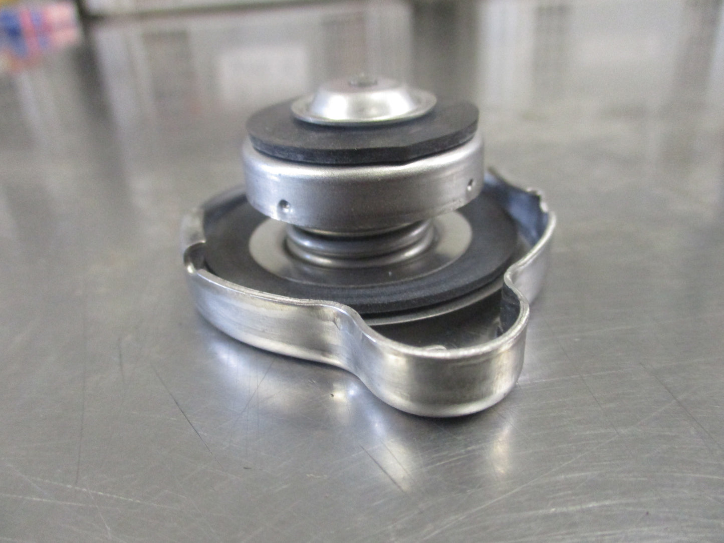 Toyota Hilux/4Runner/Corolla/Camry Genuine Radiator Cap New Part