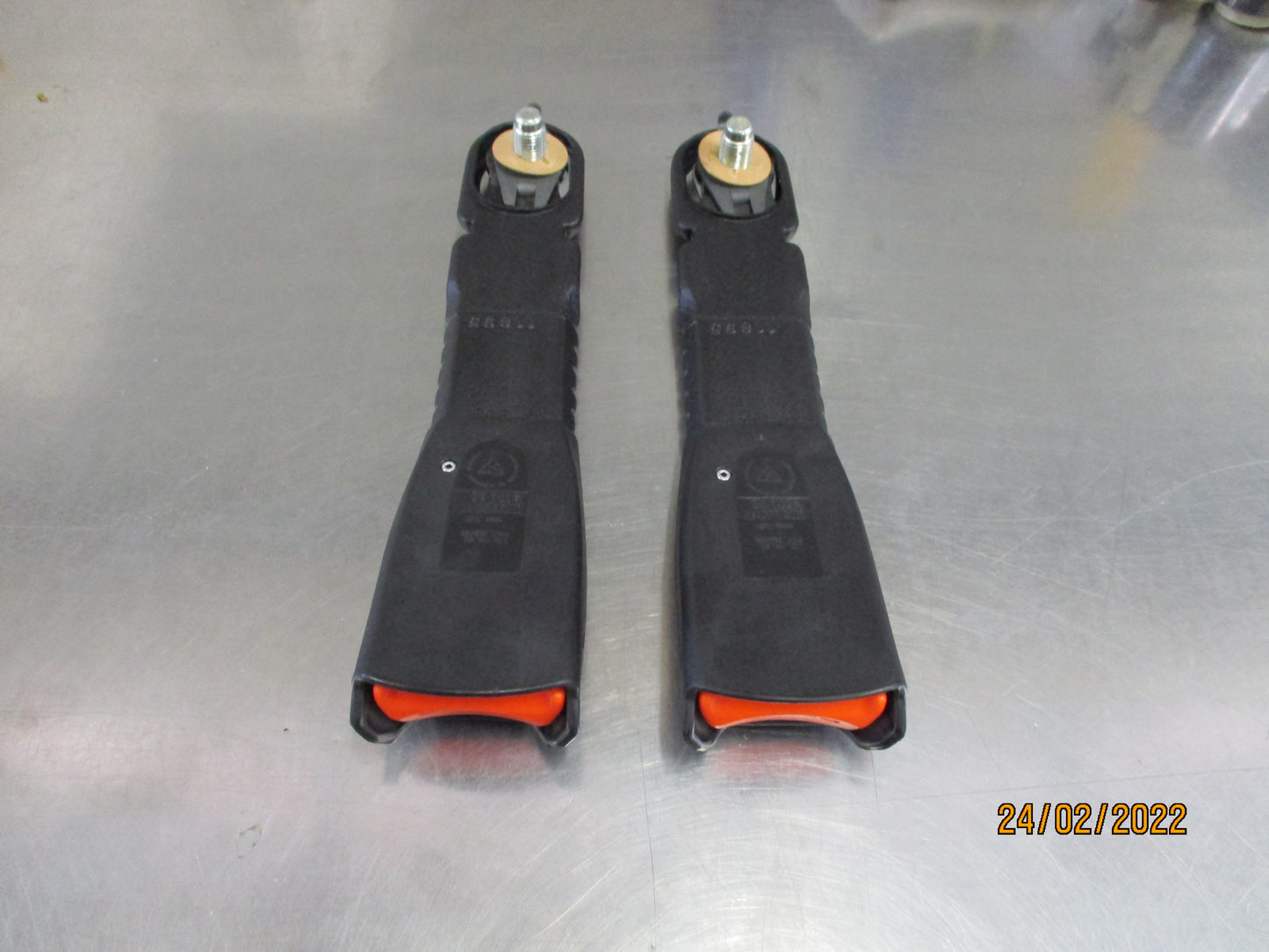 Universal Seat Belt Buckle Kit Suits Various Older Makes and Models New Part
