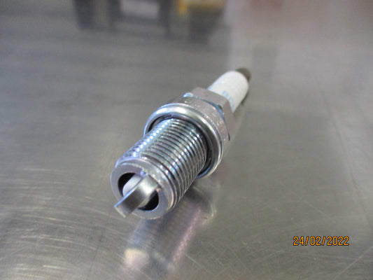 NGK Spark Plug Suits Citroen BX/Peugot 306/405/605 New part