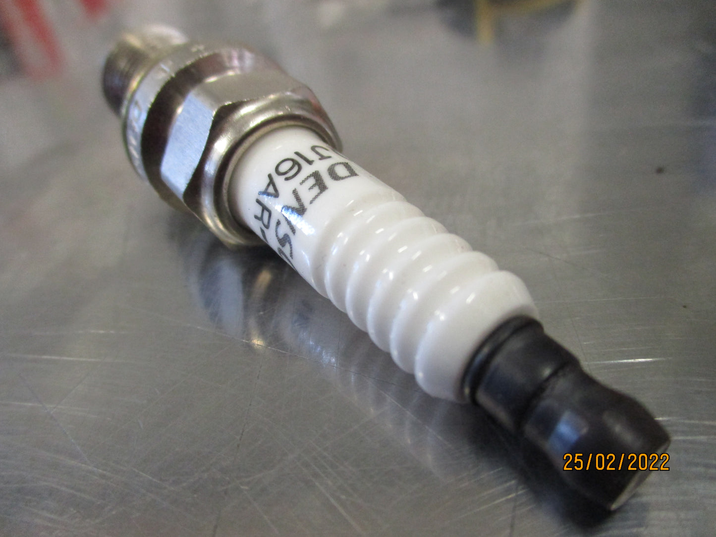 Toyota Corolla/Yaris Genuine Spark Plugs New Part