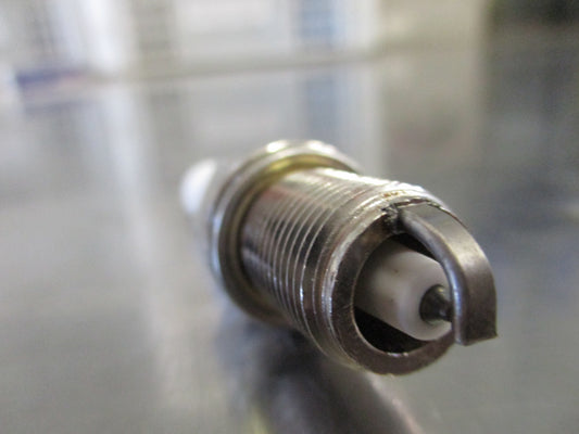 Denso Spark Plug Suits Toyota Yaris-Corolla/Hyundai Sonata/Mitsubishi Pajero New Part