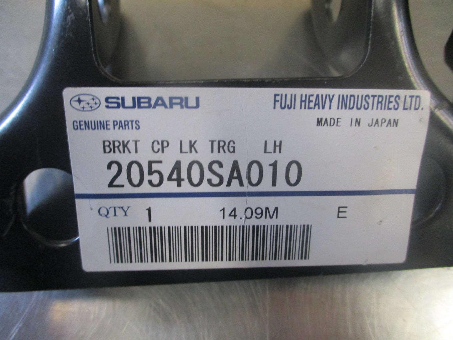Subaru Forester Genuine Bracket Trailing Arm Left Hand New Part