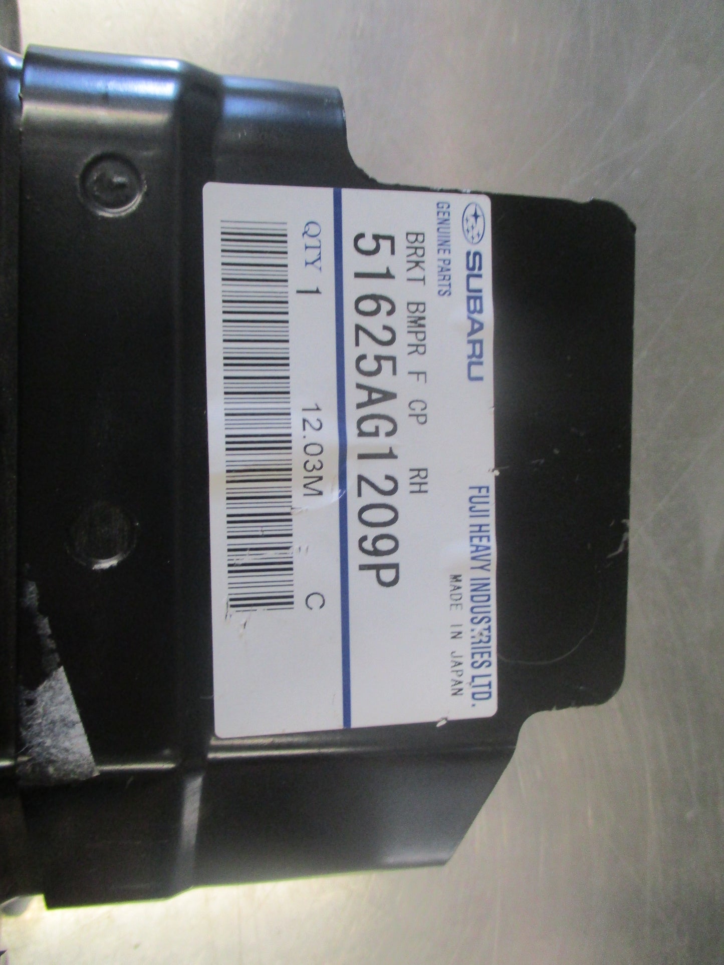 Subaru Impreza/Forester Genuine Right Hand Bumper Bracket New Part