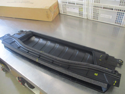 Nissan Navara NP300 Genuine Lower Radiator Seal New Part