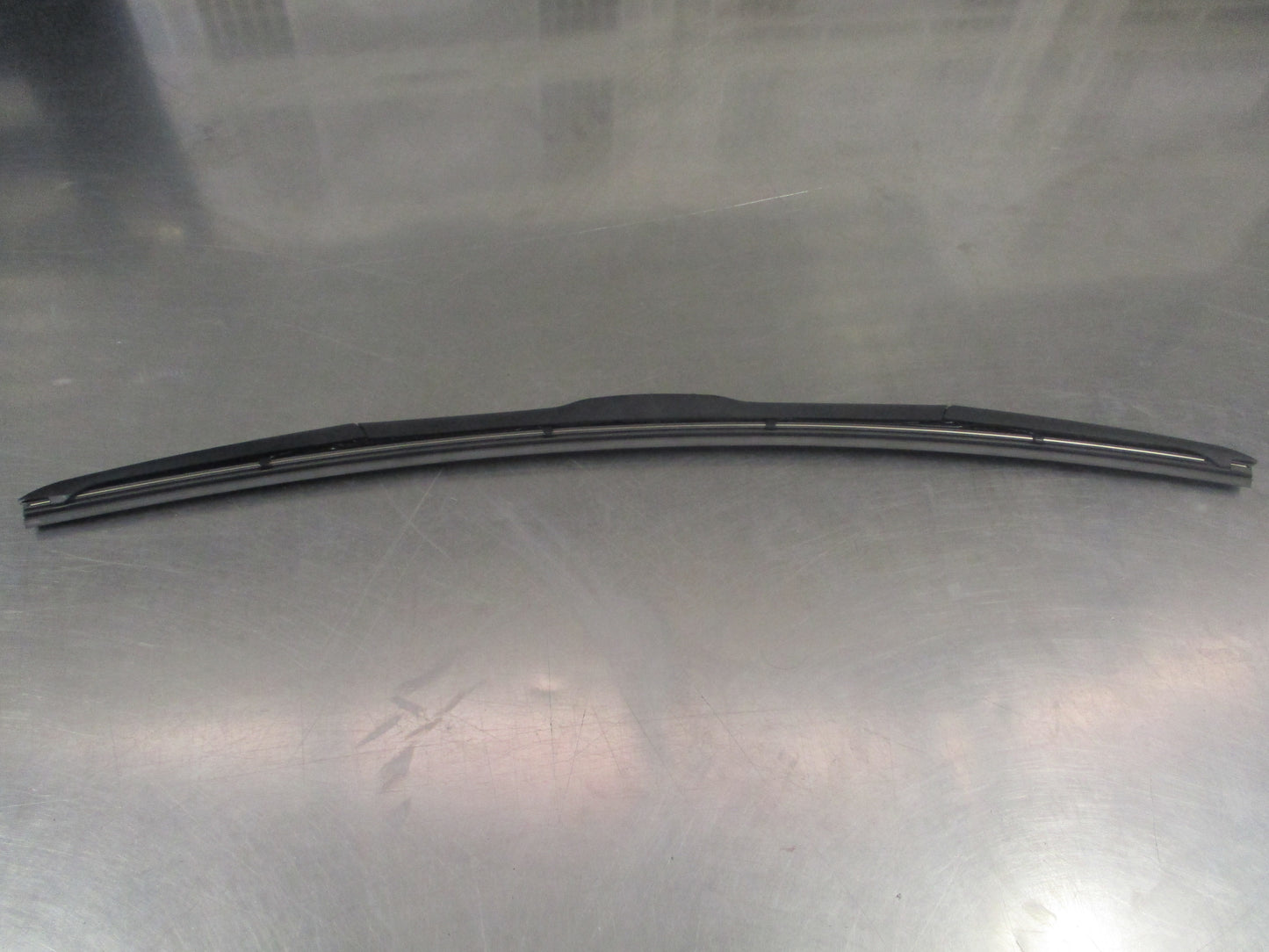 Holden Acadia Genuine Drivers Front Wiper Blade 600mm New Part