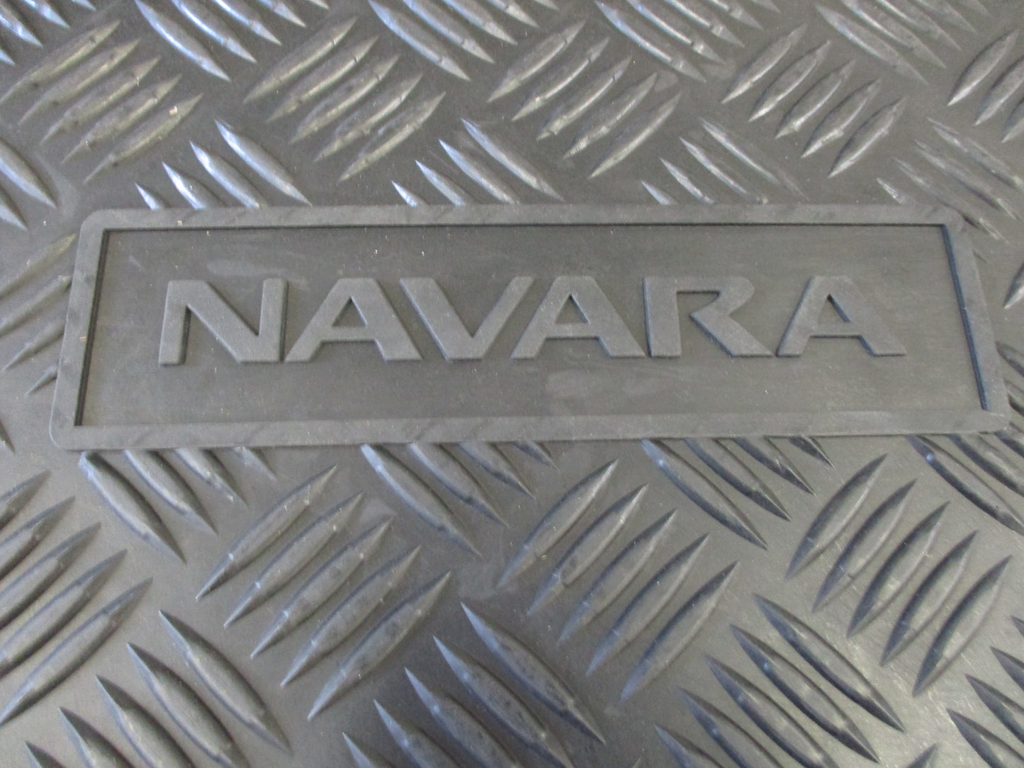 Nissan Navara D40 STX Genuine Rear 1 Piece Rubber Floor Mat New Part