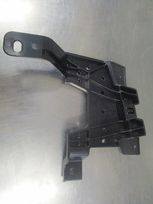 Nissan Pulsar Genuine Left Hand Radiator Grille Bracket New Part